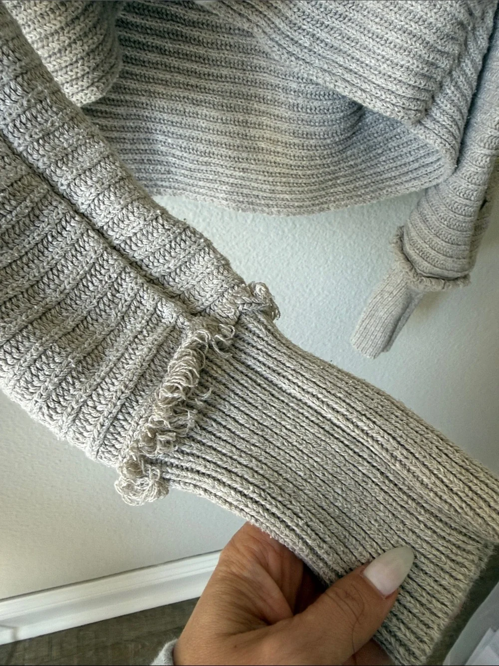 Free People Cropped Ribbed V-Neck Sweater in Light Gray